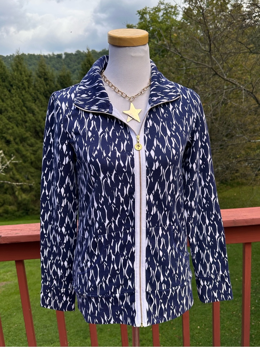 Lilly Pulitzer Leona Zip-Up Jacket Blue & White Fish Pattern